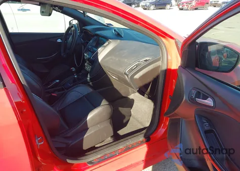 2016 Ford Focus St from USA, damaged, VIN 1FADP3L94GL267441